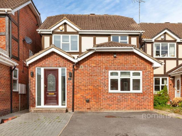 Stonebridge Field, Eton, Windsor SL4, 3 bed property to rent, £2,250 pcm | PrimeLocation