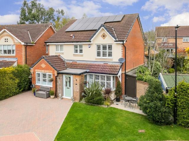 Stonecrop Drive, Harrogate, HG3 4 bed detached house to rent £2,950 pcm £681 pw