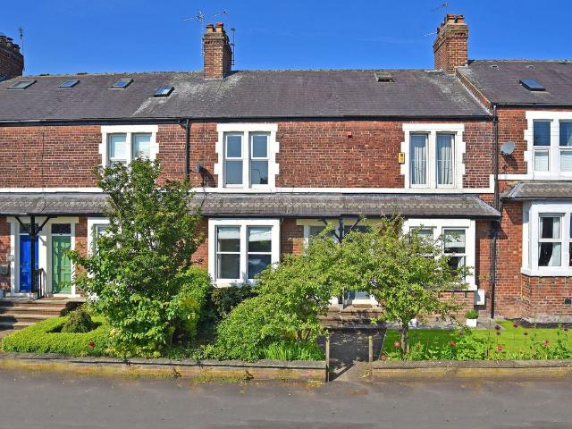 Stonefall Avenue, Harrogate HG2, 3 bed terraced house to rent, £1,350 pcm | PrimeLocation