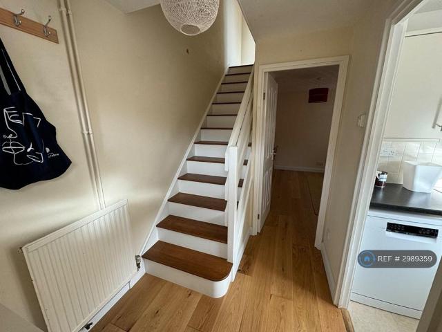 Stonefield, Bar Hill, Cambridge, CB23 1 bed terraced house to rent £1,290 pcm £298 pw