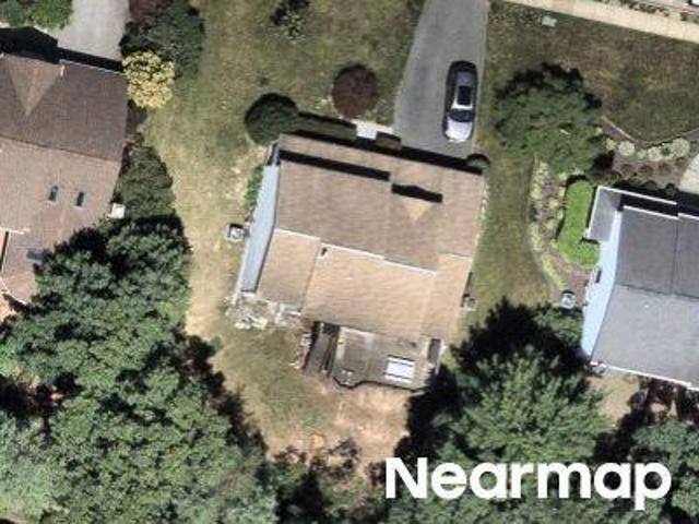 Stonefield Dr