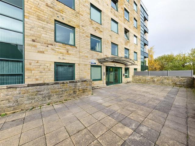 Stonegate House, Stone Street, Bradford, West Yorkshire BD1, 2 bed flat to rent, £800 pcm | PrimeLocation
