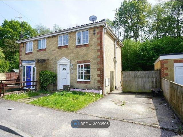 Stonehouse Drive, St Leonards On Sea TN38, 3 bed semi detached house to rent, £1,300 pcm | PrimeLocation