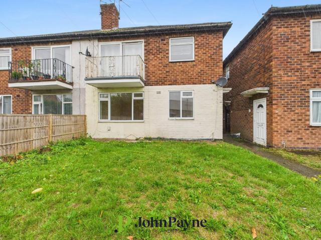 Stonehouse Lane, Stonehouse Estate. 2 bed maisonette to rent £850 pcm £196 pw