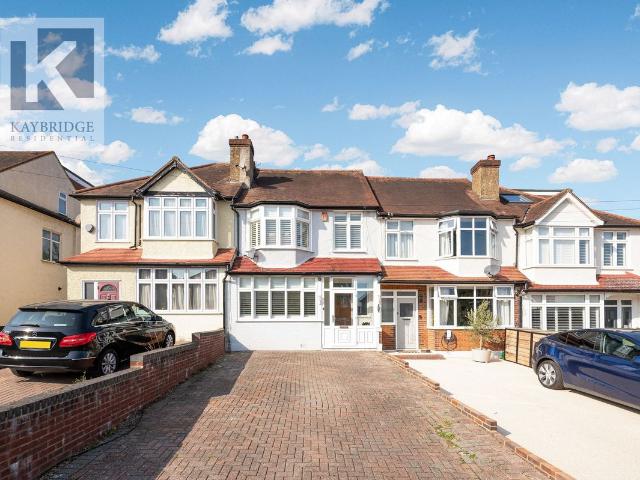 Stoneleigh Avenue, Worcester Park KT4, 3 bed terraced house to rent, £2,500 pcm | PrimeLocation