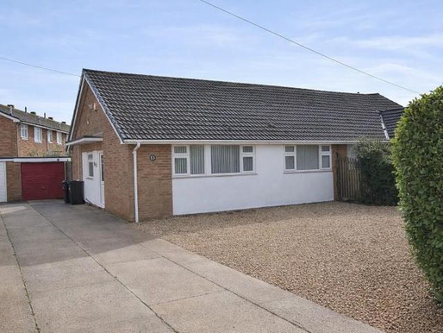 Stoneleigh Avenue, Hordle, Lymington. 3 bed semi detached bungalow to rent £1,395 pcm £322 pw