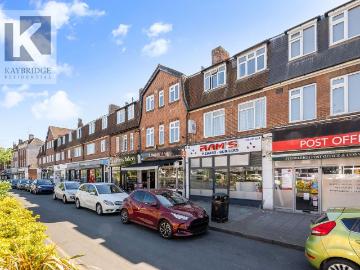 Stoneleigh Broadway, Epsom KT17, 1 bed flat to rent, £1,300 pcm | PrimeLocation