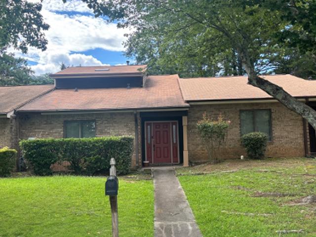 Stoneleigh Cir