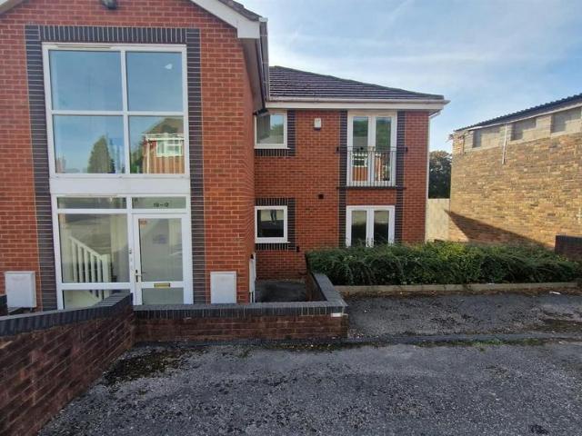 Stonepillar Court, Bucknall Old Road. 2 bed apartment to rent £750 pcm £173 pw