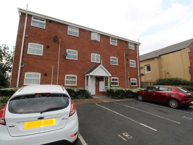 Stonepine Place, Dudley 2 bed flat to rent £825 pcm £190 pw