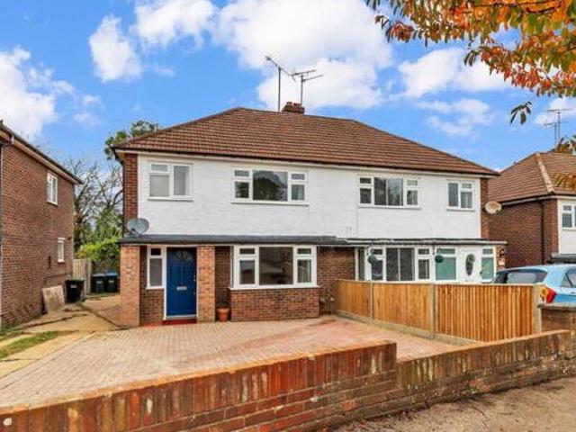 Stonepound Road, Hassocks, 3 Bedroom Semi detached