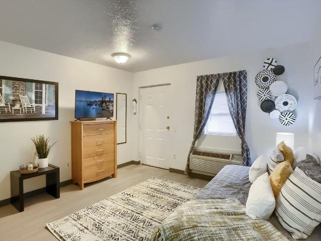 Stoneworth Apartments LLC. 1 Bedroom Apartment for Rent at 877 New Castle Rd, Slippery Rock, PA 16057