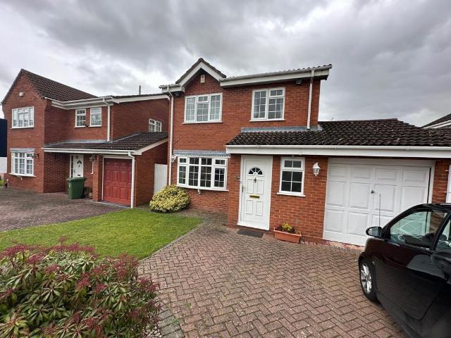 Stoney Close, Solihull, B92 4 bed house to rent £1,650 pcm £381 pw