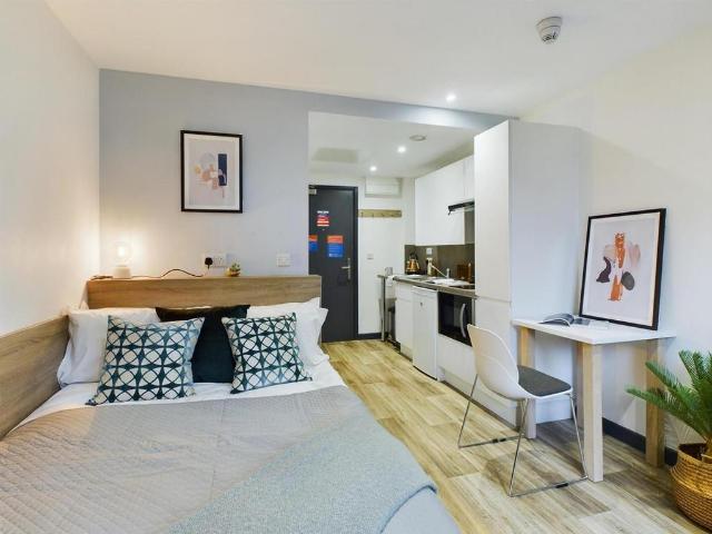 Stoney Stanton Road, Coventry CV1 Studio to rent £845 pcm £195 pw