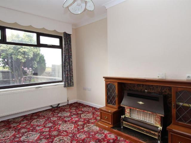 Stoney Ridge Avenue, Bradford BD9, 3 bed semi detached house to rent, £1,000 pcm | PrimeLocation