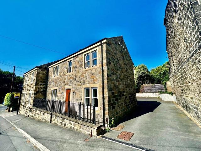Stoney Rise, Horsforth, Leeds, Yorkshire LS18, 2 bed flat to rent, £1,150 pcm | PrimeLocation