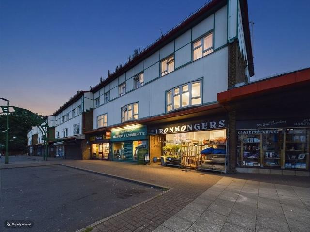 Stoneycroft, Hemel Hempstead, Hertfordshire HP1, 3 bed maisonette to rent, £1,750 pcm | PrimeLocation