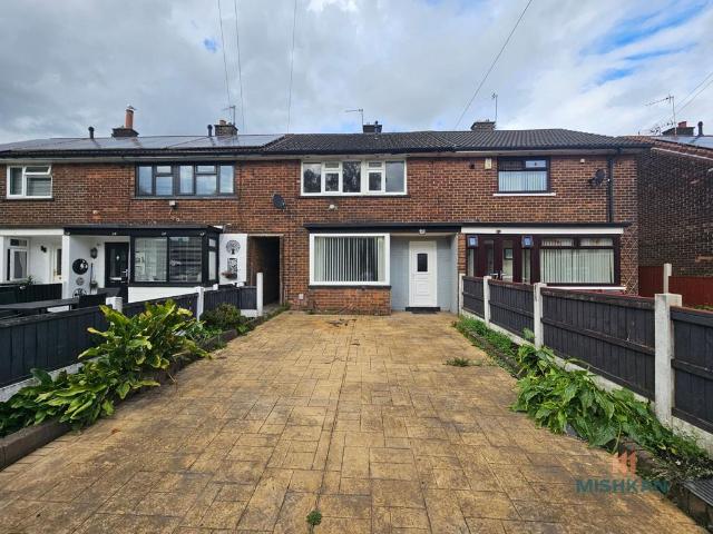 Stoneyside Avenue, Worsley, Manchester 3 bed terraced house to rent £1,200 pcm £277 pw