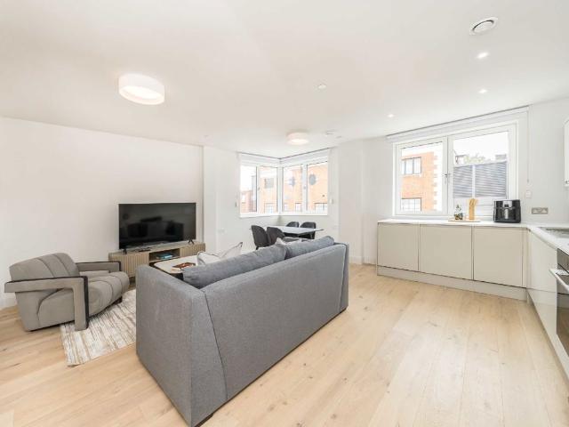 Stonhouse Street, London SW4, 2 bed flat to rent, £3,700 pcm | PrimeLocation