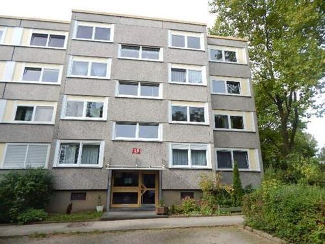 Stop! Großzügige 3,5 Zimmer Wohnung WBS