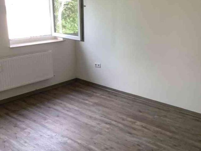 Stop! Praktische 2 Zimmer Wohnung