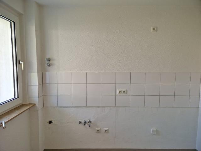 Stop! Praktische 2 Zimmer Wohnung mit Balkon