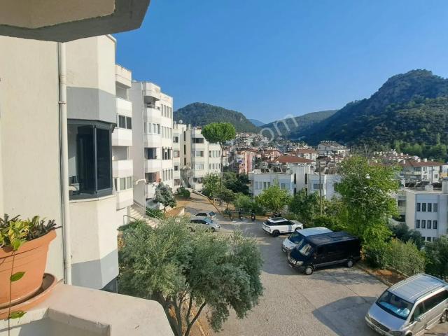 Stop’tan Taşyaka’da Şehir Ve Deniz Manzaralı Satılık Arakat 4+1 Daire