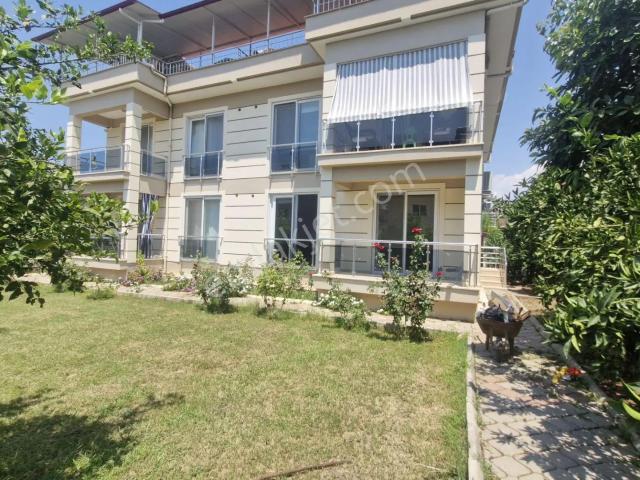 Stop’tan Akarca’da Müstakil Girişli Bahçeli Kiralık 2+1