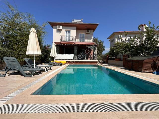 Stop’tan Denize Yürüme Mesafesinde 360m² Arsa Paylı Müstakil Villa