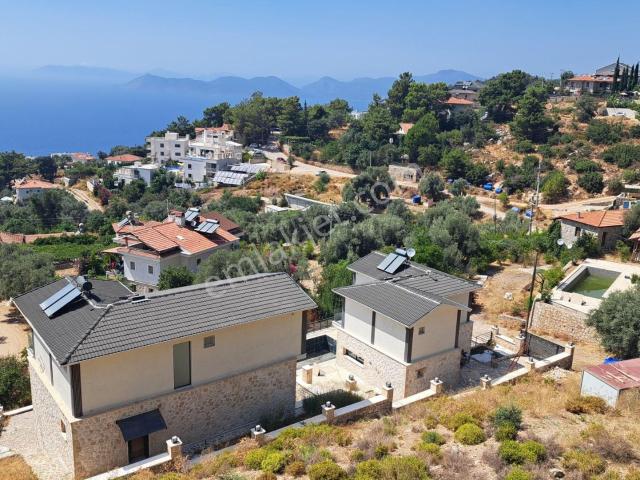 Stop’tan Dünyaca Ünlü Faralya’da Full Deniz Manzaralı 370m² Tripleks Villa