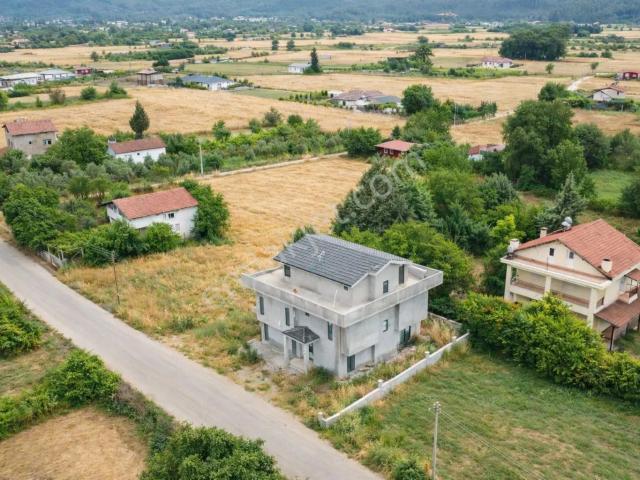 Stop’tan Fethiye İncirköy'de Tamamlanmamış Tripleks Villa