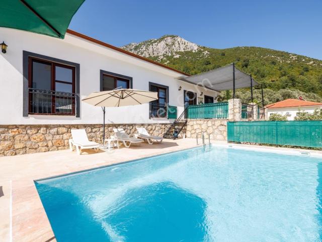 Stop’tan Fethiye Üzümlü De Takasa Uygun Satılık Villa