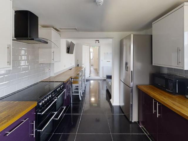 Stopford Road, Gillingham, Kent ME7, 6 bed shared accommodation to rent, £600 pcm | PrimeLocation