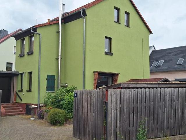 STOPP! Einfamilienhaus in zentraler Lage von Borna