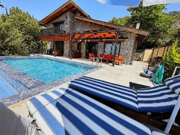 Stoptan Yakaköy 1323m² Arsa Paylı Deniz Ve Doğa Manzaralı 3+1