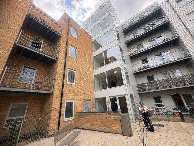 Storehouse Mews, Limehouse E14, 1 bed flat to rent, £3,400 pcm | PrimeLocation