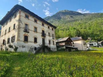 STORICA, SOLEGGIATA, CON VISTA