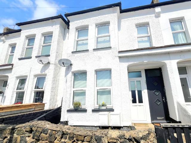 Stornoway Road, Southend On Sea SS2, 2 bed flat to rent, £1,295 pcm | PrimeLocation