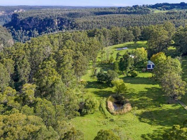 Storybook Sanctuary on 39 Hectares Bordering Morton National Park
