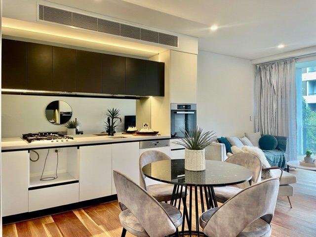 State of the Art High Tech 1 Bedroom Apartment