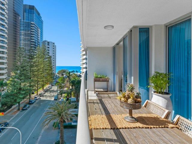 STATEMENT OF CLASS NORTH FACING BEACHSIDE APARTMENT IN ARTIQUE