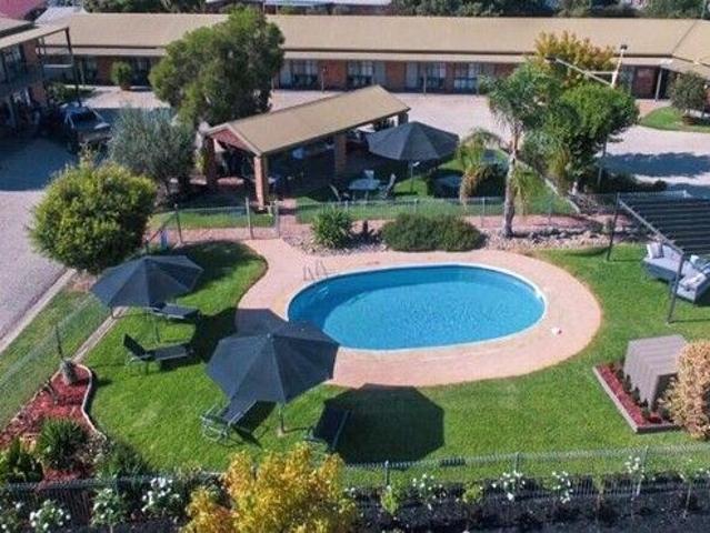 STATESMAN MOTOR INN FREEHOLD OFFERED