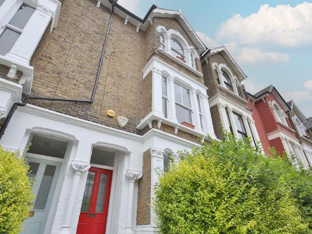Statham Grove, London 4 bed terraced house to rent £5,200 pcm £1,200 pw