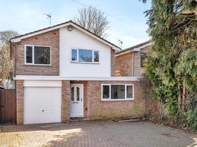 Station Avenue, Tile Hill, 4 Bedroom Detached