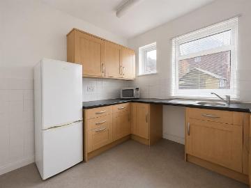 Station Approach, Northwood HA6, 1 bed flat to rent, £1,300 pcm | PrimeLocation