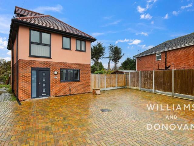 Station Approach, Canvey Island SS8, 4 bed detached house to rent, £2,500 pcm | PrimeLocation