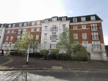 Station Approach, Epsom, Surrey. KT19, 2 bed flat to rent, £2,000 pcm | PrimeLocation