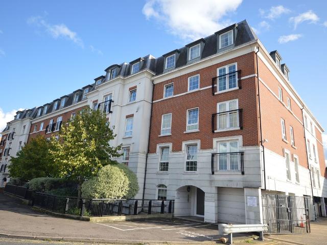 Station Approach, Epsom, Surrey. KT19, 2 bed property to rent, £1,650 pcm | PrimeLocation