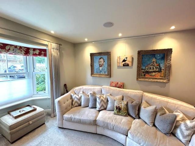 Station Approach, Guildford, GU3