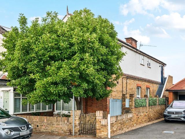 Station Approach, Shepperton, Surrey TW17, 2 bed flat to rent, £1,800 pcm | PrimeLocation